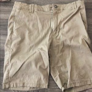 Standard fit O’Neil shorts. Size 32